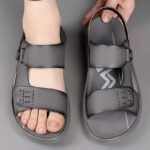 Men's summer new style sandals for middle - Image 6